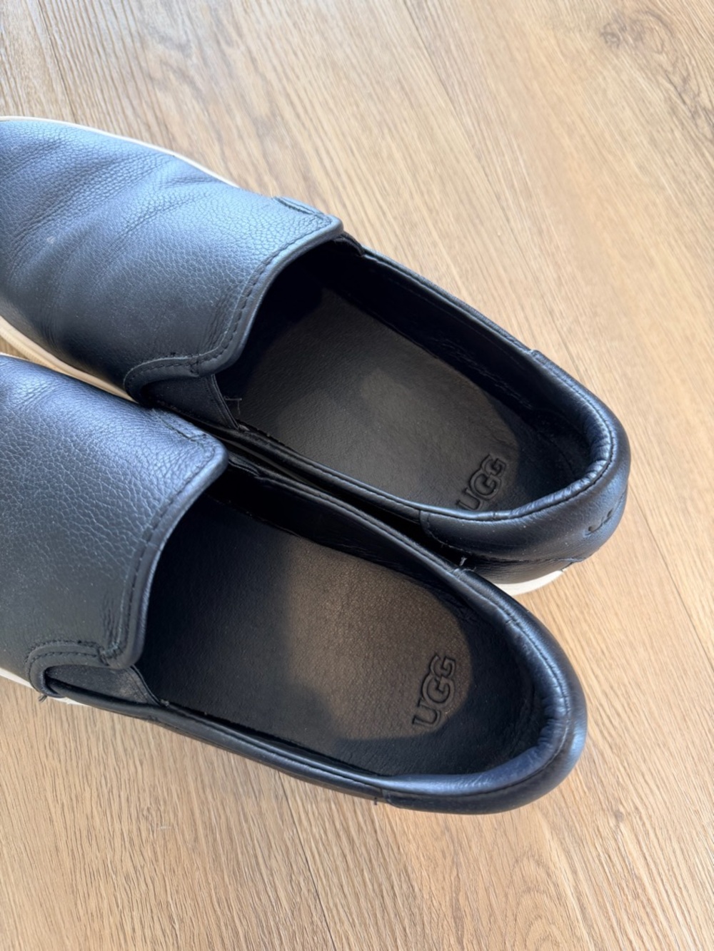 UGG Jass Women's Size "11" Black [1105712] Leather Slip On Sneakers - Picture 6 of 8